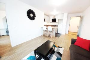 Appartements Melody Clamart, 25 min de Paris, Tramway 6, Parking : photos des chambres