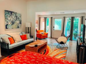 Cozy Guest House Studio Apartment