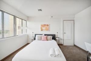 Pp 1802 Modern Corporate 2br, Pool, Gym