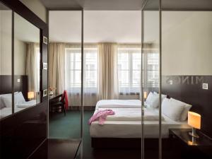 Superior Double Room room in Flemings Hotel München-City