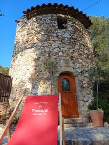 B&B / Chambres d'hotes Moulin Rouge Provencal Suite Premium avec jacuzzi exterieur : photos des chambres