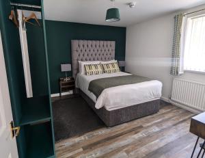 The Lodge by Cefn Tilla