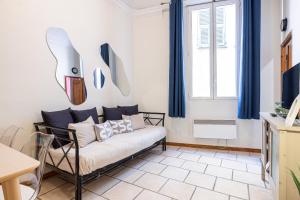 2 Bdr Heart Old Town Nice