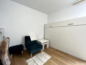 Appartements Le Studio des Sablons-2 pers-150m place du marche : photos des chambres
