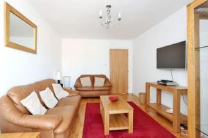 2-Bed Condo Best of Beach & City, FREE Parking