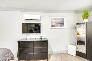 Greenwood Studio Cottage Less Than 1 Mi to Downtown!