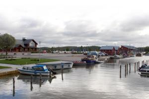 Condo in Heart of Inkoo Center, With Sea View and Boat!