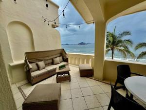 Amazing Apartment with Sea View and Large Terrace