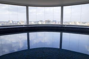Capital M by BednBeyond Executive Serviced Apartment with Pool
