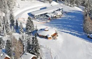 Zirberl Deluxe Appartement direkt an der Piste - Hinterweisspriach