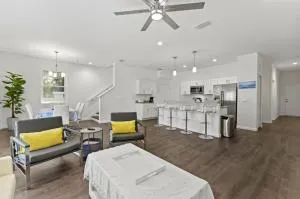 Palm Oasis- Pinellas Park Townhouse 2/2 w/Garage - 皮内拉斯公园