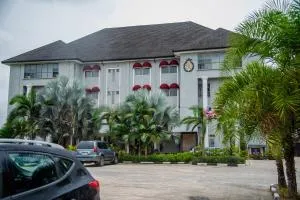 Golden Tulip Hotel -GT31 Stadium Road - Aba