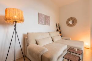 T2 en face du Tramway et proche de lille