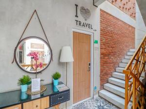 The Batik Bed and Coffee Bandung