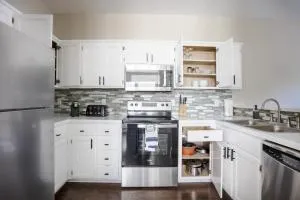 Olathe sleeping Beauty 3bdr and 2 baths - أولاث