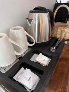 Studio One Condominium, Alabang - Bluu - Fiber Wi-Fi, Netflix-ready