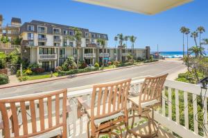 C4 - Coastal Cottage