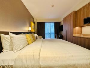 The Hotel at Tower Acqua 1