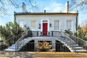 Wilkins Townhouse - 3 Bed, 3 Bath, Walk to Downtown - Saint John