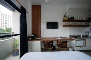 Studio em Pinheiros - 2 Quadras da Faria Lima e Vila Madalena