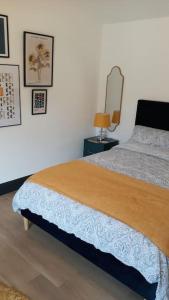 The Ludlow Room, Old School Lane