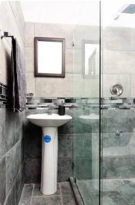 Runway Retreat Apartment