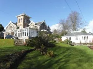 Holly Lodge - Auchterneed