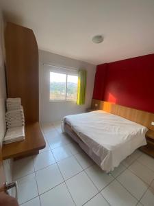 Golden Dolphin Grand Hotel 758 - 2 Quartos - 6 Pessoas e 1 Criança até 5 anos - Caldas Novas - GO