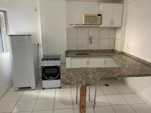 Golden Dolphin Grand Hotel 758 - 2 Quartos - 6 Pessoas e 1 Criança até 5 anos - Caldas Novas - GO