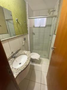 Golden Dolphin Grand Hotel 758 - 2 Quartos - 6 Pessoas e 1 Criança até 5 anos - Caldas Novas - GO