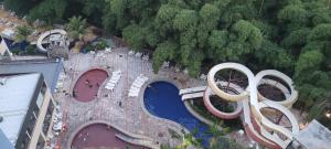 Golden Dolphin Grand Hotel 758 - 2 Quartos - 6 Pessoas e 1 Criança até 5 anos - Caldas Novas - GO