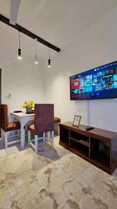 3 bedroom mombasa CBD with AC