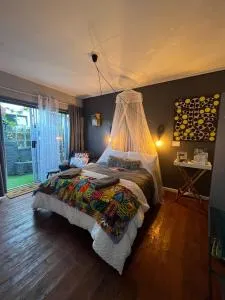 Seaside Getaway @ Swallow House Suite #1 - Мізенберґ