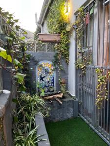 Seaside Getaway @ Swallow House Suite #1