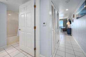 Luxury 17th Floor 1 BR Condo Direct Oceanfront Wyndham Ocean Walk Resort Daytona Beach | 1708