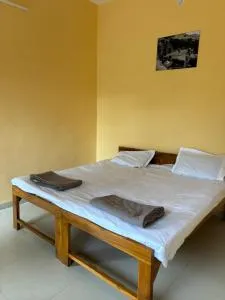 Gurukurpa Bhakt Nivas - Daulatābād