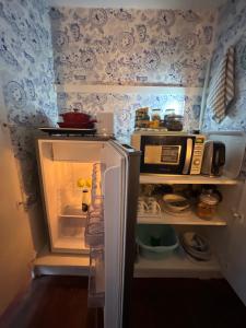 Seaside Getaway @ Swallow House Suite #2