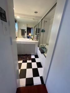 Seaside Getaway @ Swallow House Suite #2