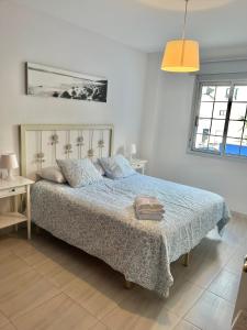 Apartamento a pie de playa con una amplia terraza