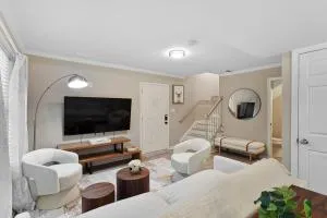 2 Min Drive to Downtown! A Cozy 2BR in Raleigh! - Wake Forest