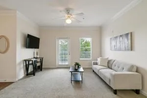 Verandas 1931i Serene Oasis W Modern Convenience - Valley