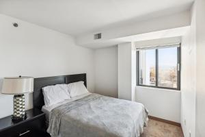PP 2401 Modern Corporate 2br Suite pool, Gym
