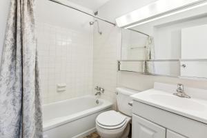 PP 2401 Modern Corporate 2br Suite pool, Gym