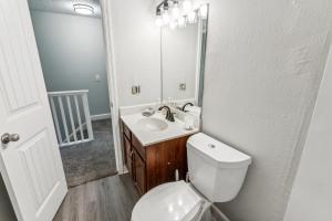 Brentwood D6 I Cozy & Comfy I 2Bd I Free Parking