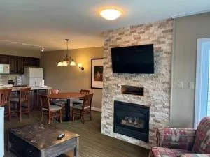 Carriage Country Club Home Away From Home - Edgar