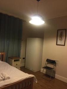 Kingdom Holiday - 709 Commercial Road London