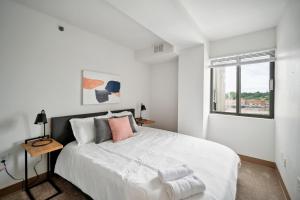 PP 501 Harrisburg Gem 2br, Pool, Parking