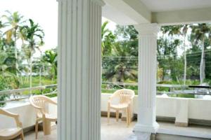 Lakeshore Premier Serviced Villa