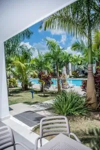 stylish and modern 2 bedroom villa with pool view - 博卡奇卡