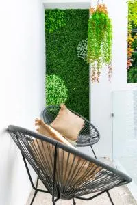 Beautiful and Bright Apt 7 with Balcony near Miraflores - El Rodeo